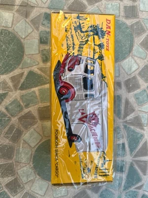 DAN TOYS DAN-122  FOURGON SIMCA CARGO la vache qui rit  NOREV - Photo 1/4