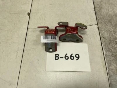 2011 TOYOTA RAV4 REAR LEFT DRIVER SIDE DOOR HINGES OEM+(BARCELONA RED METALLIC) - Image 1 of 4