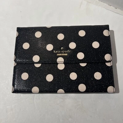 Funda tipo folio con teclado Kate Spade New York Apple iPad Air 2 rosa pálido lunares Foto 1 de 4