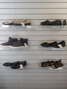 Lot of 6 Pair Womens shoes size 7 Heels Boots Flats Loafer Slipper Sandal 967 - Picture 1 of 12