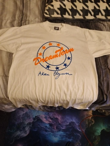 Dream Team Akeem Olajuwon T Shirt XL 22X30 Cover