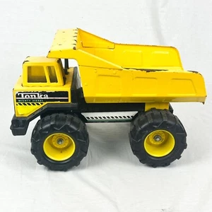 Vintage Tonka Dump Truck Yellow Pressed Steel Construction Truck Toy Rusted Used - Picture 1 of 7