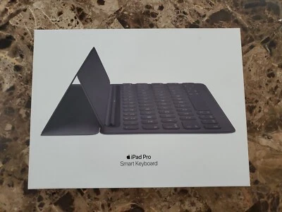 Apple IPadPro 10.5" Smart Cover Case - Folio Gray (MU7P2ZM/A) - Image 1 of 4