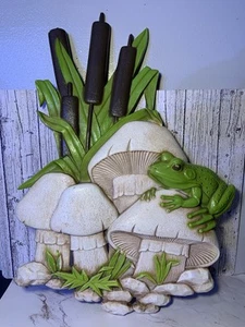 1973 Burwood Large Frog & Mushrooms 3D Wall Plaque CATTAILS - Picture 1 of 5