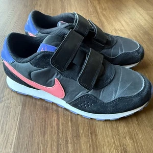 Nike MD Valiant Zapatos Niñas 3 Y Jóvenes GS Negro Rosa Gancho Lazo Correas Tenis Niño - Imagen 1 de 13