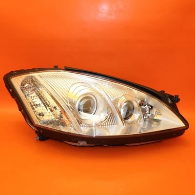 MERCEDES BENZ S550 HEADLIGHT RIGHT PASSENGER 2007 2008 2009 XENON A2218203061 Foto 1 de 4