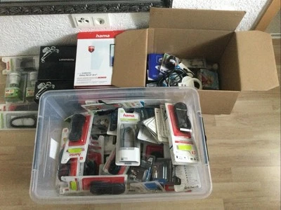 Restposten in Originalverpackung  Konvult Hama 60 Teile Tablet Handyhülle Kabel - Bild 1 von 4