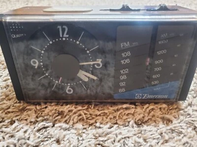 Vintage Retro Tech 1980s Emerson Mechanical Analog Hands Alarm/Clock/Radio  - Image 1 of 4
