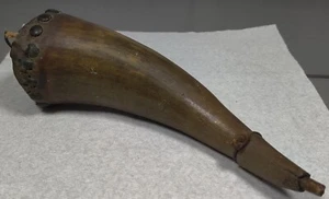 9 INCH ANTIQUE POWDER HORN 19th CENTURY WITH ORIGINAL HAND CARVED PLUG - Picture 1 of 7