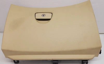 Guantera Infiniti QX50 2014-2017 compartimento marfil 681021ba0a Foto 1 de 4