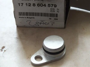 New Genuine BMW & MINI B series engine block plug cover 17128604579 MN14 - Picture 1 of 4