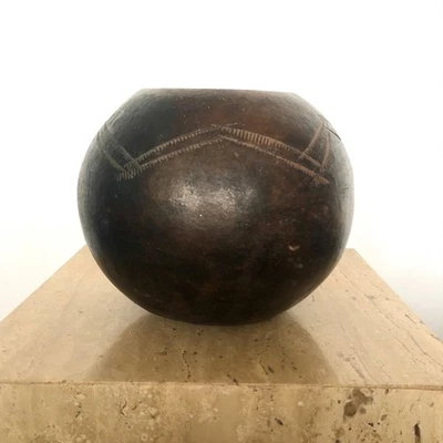 African Ukhamba pot - Image 1 of 4