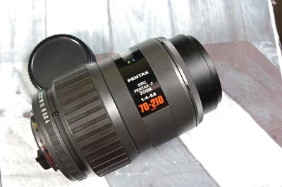 Pentax 70-210mm f/4-5.6 AF zoom Pentax-F lens for K-1 k-70 kp k-3 k-50 k-5 kf - Image 1 of 4