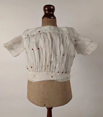 ANTIGUO TOP MULIN BLANCO AÑOS 1850 CON BORDADO DE LUNARES Foto 1 de 4