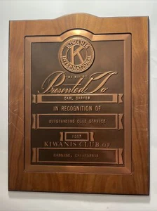 Vintage 1967 Kiwanis Outstanding Club Service Award Plaque 12” x 15” - Picture 1 of 3