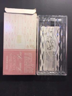 De colección Merle Norman Tocador Acrílico Plástico Lucite Pañuelo Soporte Caja MCM CON Caja Foto 1 de 4