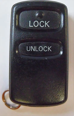 Mando a distancia de entrada sin llave FCC E4EG8D-522M-A clicker 1999-2003 Montero OEM llavero de coche Foto 1 de 3