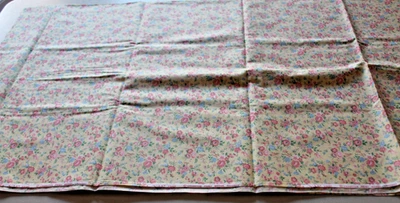 Tela Algodón 2 Yardas Amarillo Claro con Flores Rosa y Azul Nuevo Foto 1 de 4