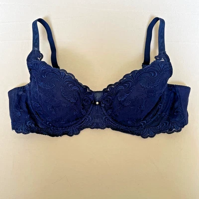 Sujetador con aros de encaje azul pequeño Wacoal talla 36A 75301 Foto 1 de 2