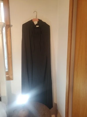 Capa de Halloween negra vintage años 80 con capucha ligera vampiro gótico Foto 1 de 4