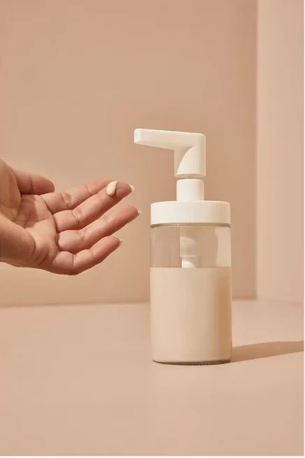 NUEVO: IKEA TACKAN Loción de vidrio transparente/dispensador de jabón 8 oz con etiqueta Foto 1 de 3