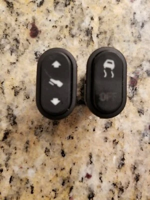  03 2011 LINCOLN TOWN CARRO ANTIDERRAPANTE E PEDAL INTERRUPTORES DE CONTROLE FABRICANTE DE EQUIPAMENTO ORIGINAL  - Imagem 1 de 4