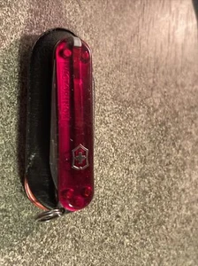 VINTAGE VICTORINOX CLASSIC TRANSLUCENT SEE-THRU POCKET KNIFE - Picture 1 of 6