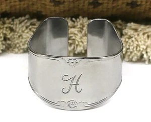 CUSTOM CRAFT STAINLESS STEEL NAPKIN RING MONOGRAM H KOREA - Picture 1 of 8
