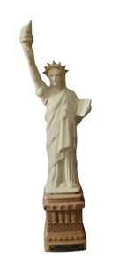 Jim Beam Whiskey Statue Of Liberty Decanter 20 Inches - Picture 1 of 9