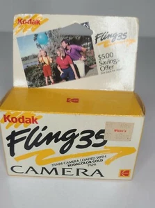 Vintage Kodak Camera Fling 35 New In Box Exp 1991 35MM Kodacolor Gold 400 Film - Picture 1 of 7