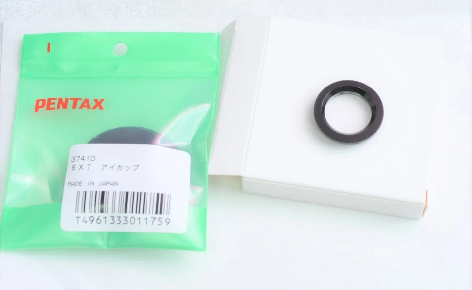 Prism Finder Lens Eyepiece + Pentax Eyecup for 6x7 67/67II Prism finder - Image 1 of 2