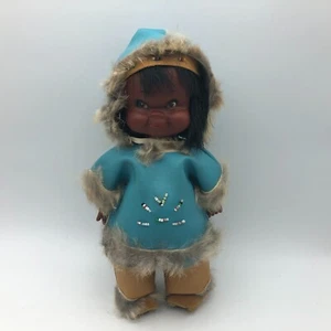 Indianer Eskimo Inuit Puppe mit Outfit Indianer Hongkong Vintage 9-1/2 Zoll - Bild 1 von 12
