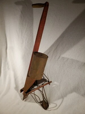 ANTIQUE PAT 1918 AMERICAN STANDARD HAND SEEDER FARM TOOL CORN SEED PLANTER - Image 1 of 4