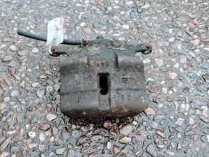 NISSAN QASHQAI RIGHT FRONT COMPLETE BRAKE CALIPER - Picture 1 of 3
