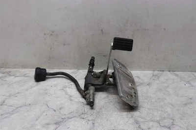 Juego trasero derecho conductor Yamaha V Star 1100 1999-2009 con pedal de freno Foto 1 de 4