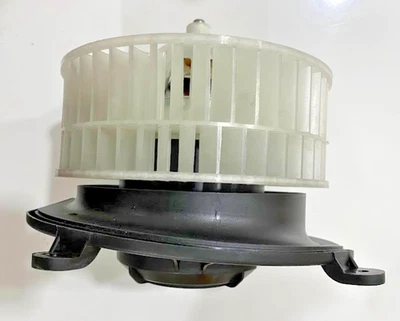 Motor soplador HVAC Hella - 8EW009159-601 / 211-830-09-08 - para Mercedes-Benz 94-11 Foto 1 de 4