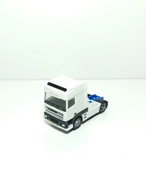 Herpa DAF 95 Space Cab Sattelzugmaschine solo weiß 1:87 H0 - Bild 1 von 4