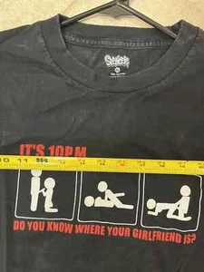 Herren Neuheit T-Shirt XL Vintage/Gebraucht ES IST 22 UHR WEISST DU WO DEIN GF ist  - Bild 1 von 3