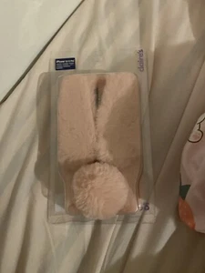 Coque iPhone Claire’s Fluffy Bunny - Photo 1 sur 2