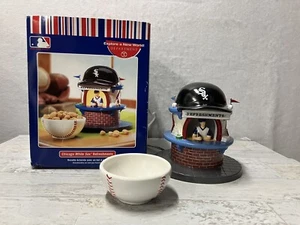 2004 MLB Chicago White Sox Refreshments Dept 56 Lighted Refreshment Stand 59373 - Picture 1 of 16