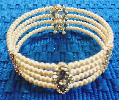 BRAZALETE PULSERA PERLAS MONET 4 FILAS tono plata y adorno cristal firmado Foto 1 de 4