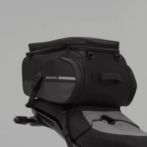 2018-2019/2021 Genuine Honda CB1000R Rear Seat Bag / Attach Kit 08L73-MKJ-D00 - Bild 1 von 2