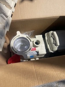 Pentair SuperFlo® VST Variable Speed Pool Pump 2.2THP 342002 - Picture 1 of 6