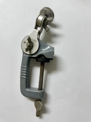 Mesa de montaje de cámara multiusos giratoria ajustable con abrazadera en C Kodak de colección Foto 1 de 4