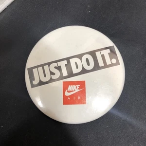 Vintage NIKE “Just Do It”  Advertising PIN BUTTON 90’s - Picture 1 of 3