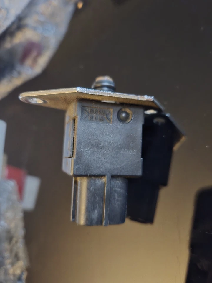 Sensor de presión de combustible para Mustang 1999-2004 2000-2004 Ford Focus 2005-06 Ford GT 1999-2004 Foto 1 de 1