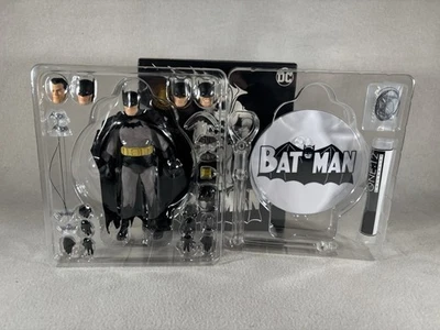 Mezco One:12 Collective Exclusive Golden Age Batman (Black Suit) - Image 1 of 4