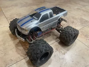 1/10 Scale Traxxas T-Maxx 2.5 R/C Nitro Monster Truck For Parts Only. AS IS. - Picture 1 of 16