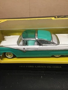 Road Signature 1:43 1955 Ford Crown Victoria / Teal-White - Picture 1 of 3