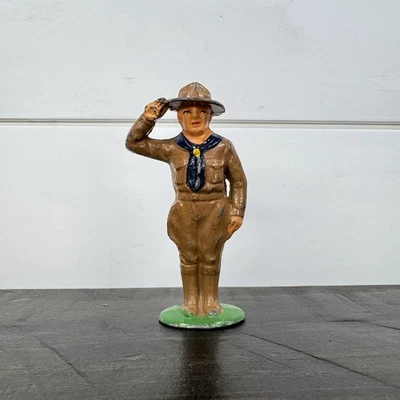 Vintage Barclay B183 802 Boy Scout Saluting Foto 1 de 4